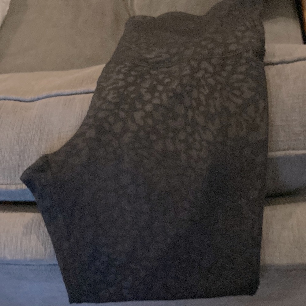 Old Navy PowerPress High-Rise Black Leggings. Women’s Size Medium